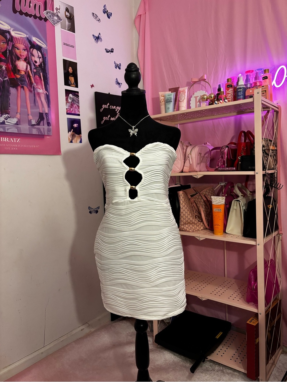 BRAND NEW! Never Worn White Textured & Strapless Mini Dress🤍Super Cute!